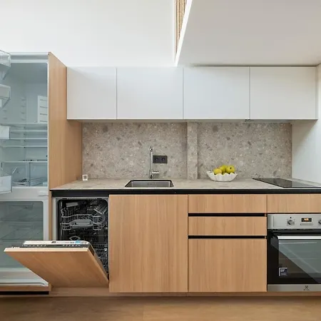 Lovely New Loft In Centre Self-check In